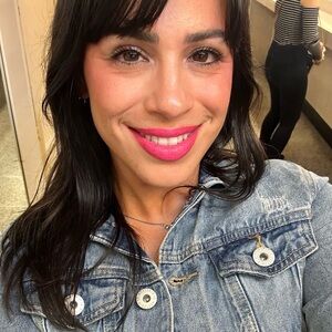 Meet your Posher, Deanna